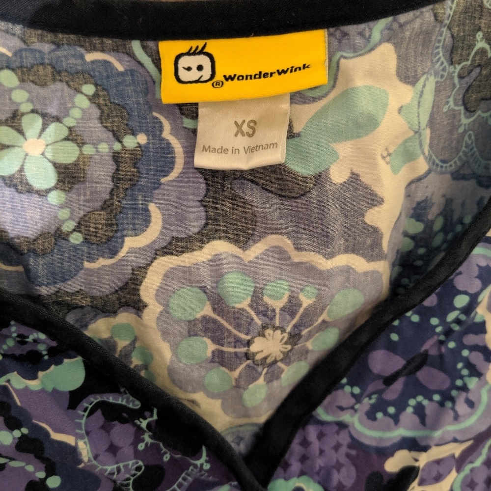 Patterned Scrub Too - Picture 2 of 2